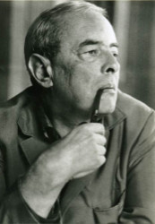 Witold Gombrowicz pipe