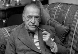 William Sommerset Maugham pipe
