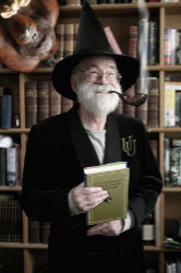 Terry Pratchett pipe