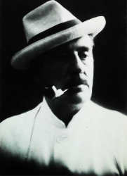 Giacomo Puccini pipe
