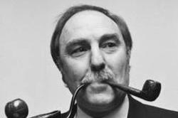 Jimmy Greaves pipe