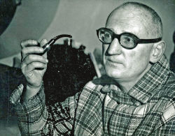 Antii Lovag pipe