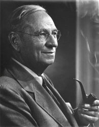 Irénée du Pont pipe