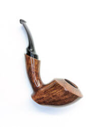 une pipe par Mikhail Cebanenko - Cemih Pipes