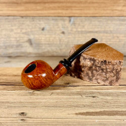 une pipe par Eike Hallmann - Halunke Pipes