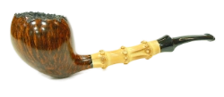 une pipe par Cornelius Maenz