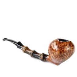 une pipe par Yuwei Huang - YuWei Pipes