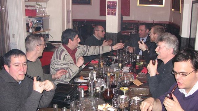 diners parisiens fumeurs de pipe